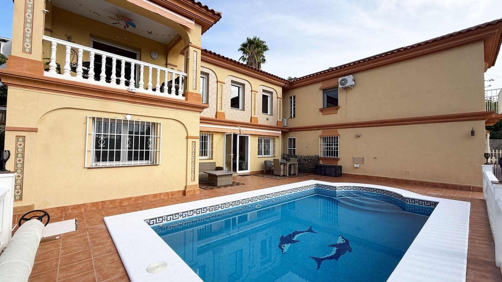 5 bedroom Villa for sale in Coin with pool - € 699,000 (Ref: 10169106)