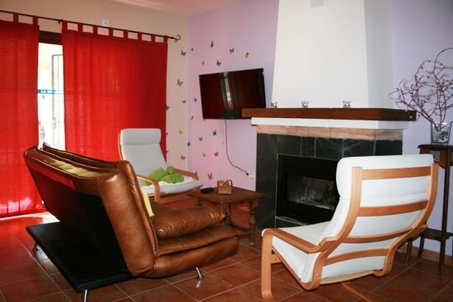 8 soveværelse Finca/Landehus til salg i Guaro med swimmingpool - € 780.000 (Ref: 3452760)