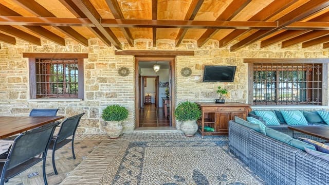 8 soverom Finca/Herregård til salgs i Alhaurín de la Torre med svømmebasseng - € 1 900 000 (Ref: 3452788)