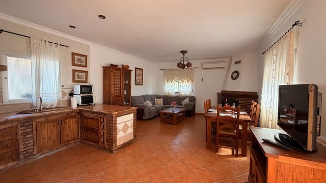 3 chambre Finca/Maison de Campagne à vendre à Almogía avec piscine - 259 000 € (Ref: 3596063)