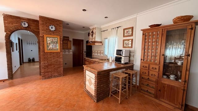 3 chambre Finca/Maison de Campagne à vendre à Almogía avec piscine - 259 000 € (Ref: 3596063)