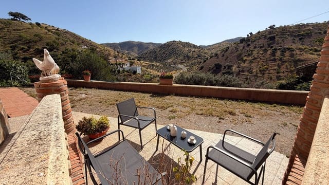 3 chambre Finca/Maison de Campagne à vendre à Almogía avec piscine - 259 000 € (Ref: 3596063)