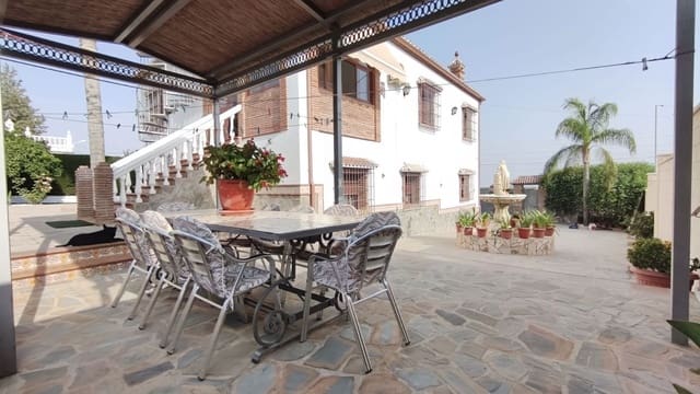 4 soverom Villa til salgs i Alhaurín el Grande med svømmebasseng garasje - € 629 000 (Ref: 5047464)
