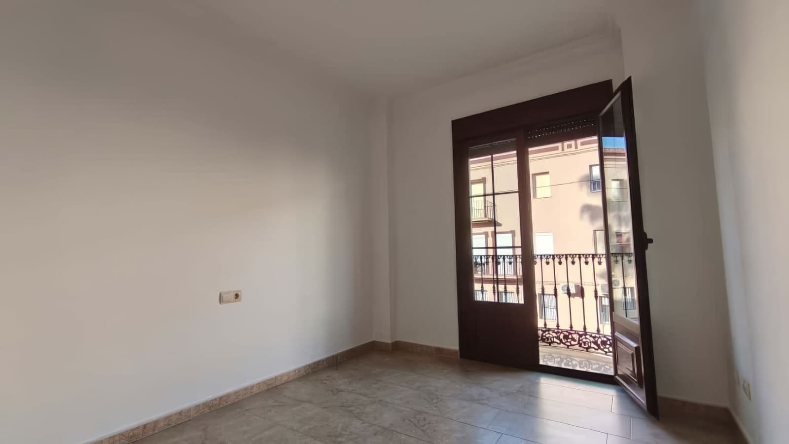 3 bedroom Apartment for rent in Alhaurin el Grande - € 1,000 (Ref: 5407721)