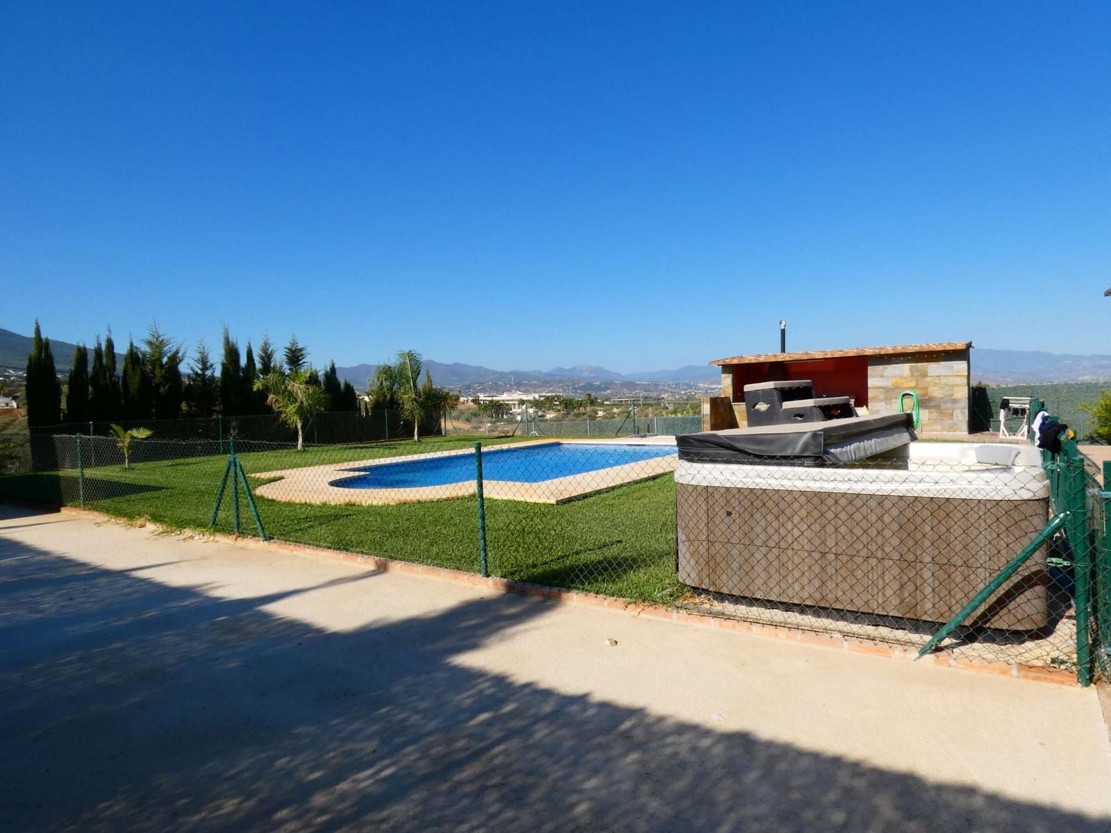 3 bedroom Finca/Country House for rent in Alhaurin el Grande with pool garage - € 2,100 (Ref: 6327530)