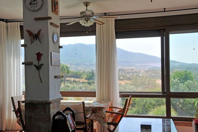 4 slaapkamer Finca/Landhuis te koop in Cártama met zwembad - € 895.000 (Ref: 673824)