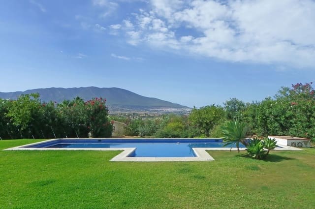 4 slaapkamer Finca/Landhuis te koop in Cártama met zwembad - € 895.000 (Ref: 673824)