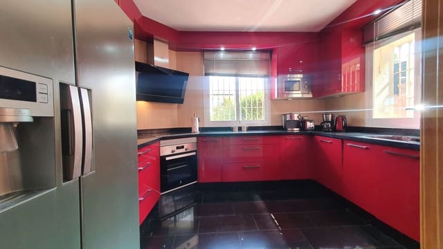 4 bedroom Villa for rent in Coín with pool - € 2,200 (Ref: 6960664)