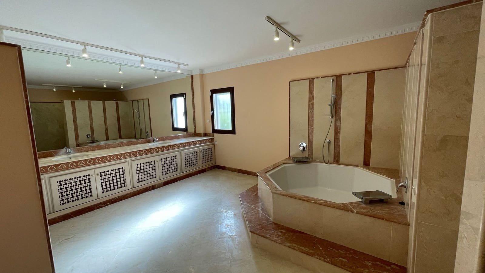 13 soveværelse Villa til salg i Alhaurin el Grande med swimmingpool - € 2.850.000 (Ref: 7048025)