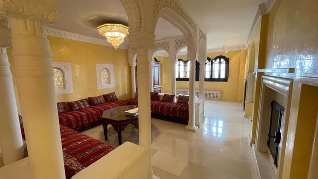 13 bedroom Villa for sale in Alhaurín el Grande with pool - € 2,850,000 (Ref: 7048025)