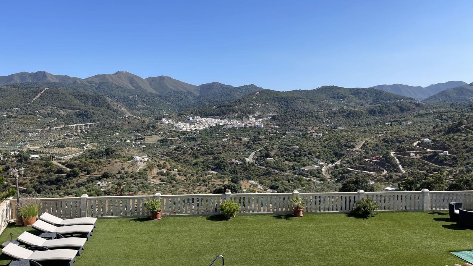 8 soveværelse Finca/Landehus til salg i Monda med swimmingpool - € 875.000 (Ref: 7597133)