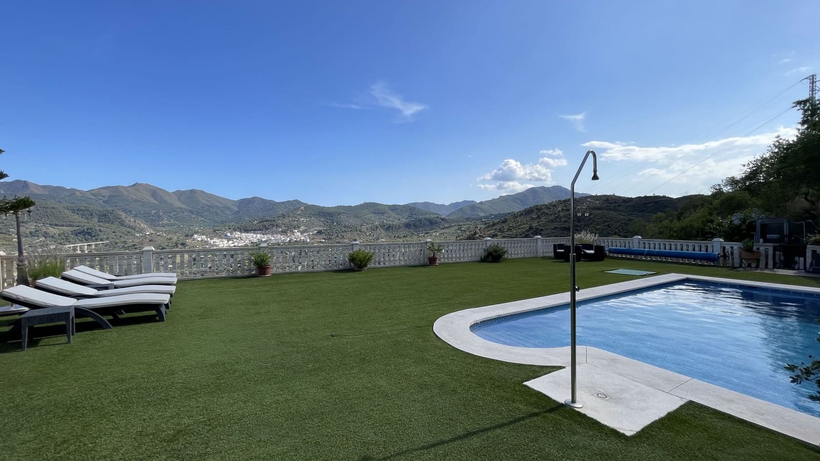 8 soveværelse Finca/Landehus til salg i Monda med swimmingpool - € 875.000 (Ref: 7597133)