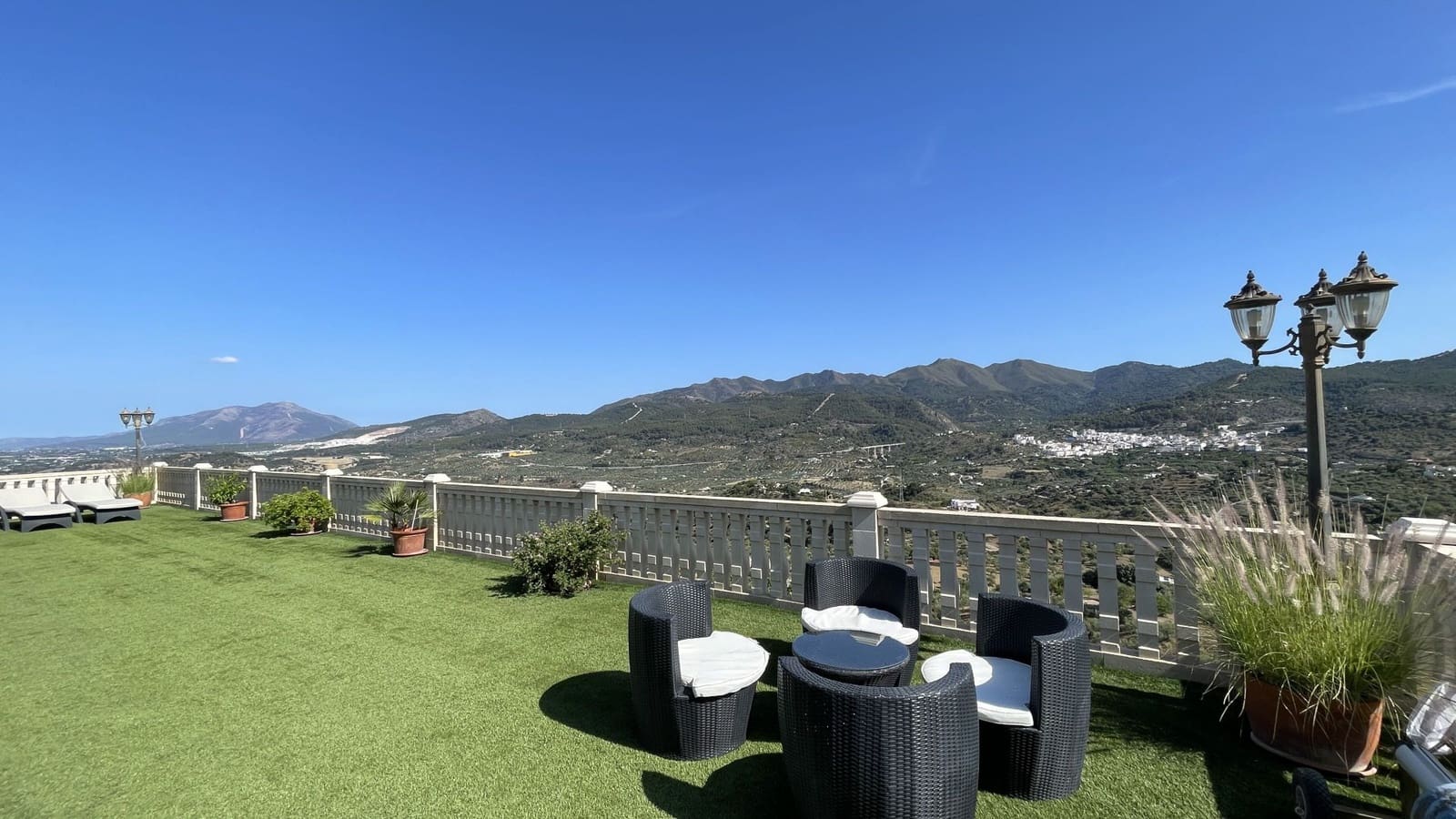 8 soveværelse Finca/Landehus til salg i Monda med swimmingpool - € 875.000 (Ref: 7597133)