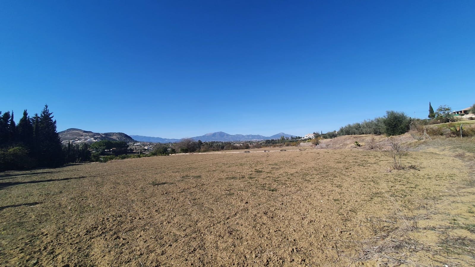 Grunde uden byggetilladelser til salg i Alhaurin el Grande - € 185.000 (Ref: 7935472)