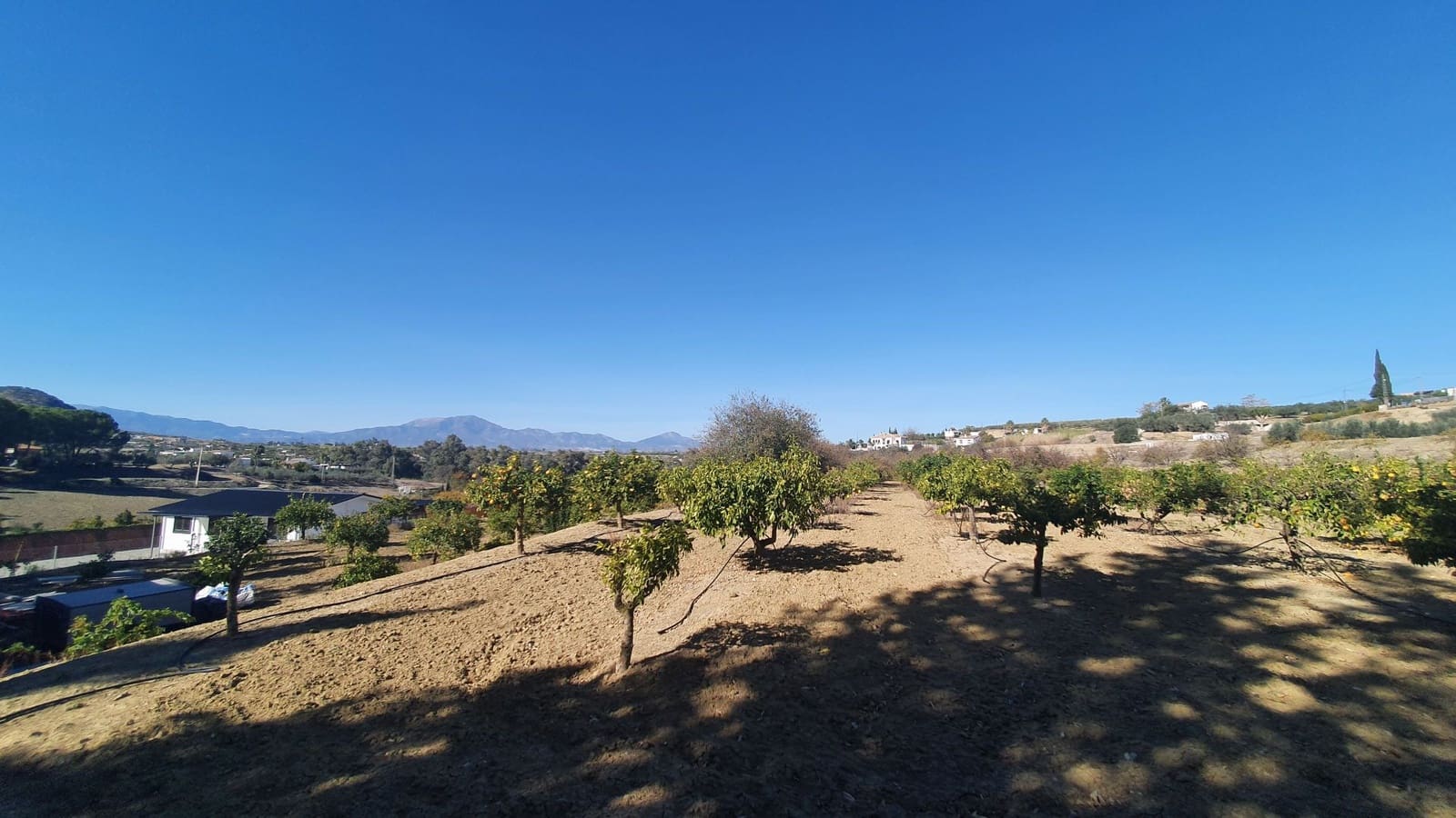 Grunde uden byggetilladelser til salg i Alhaurin el Grande - € 185.000 (Ref: 7935472)