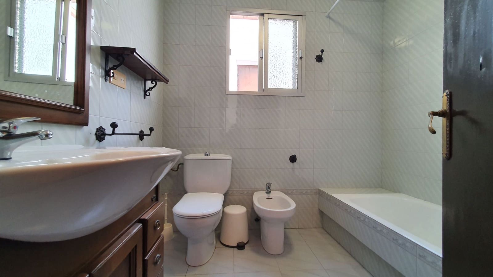 4 soveværelse Byhus til salg i Ardales med swimmingpool - € 420.000 (Ref: 8528534)