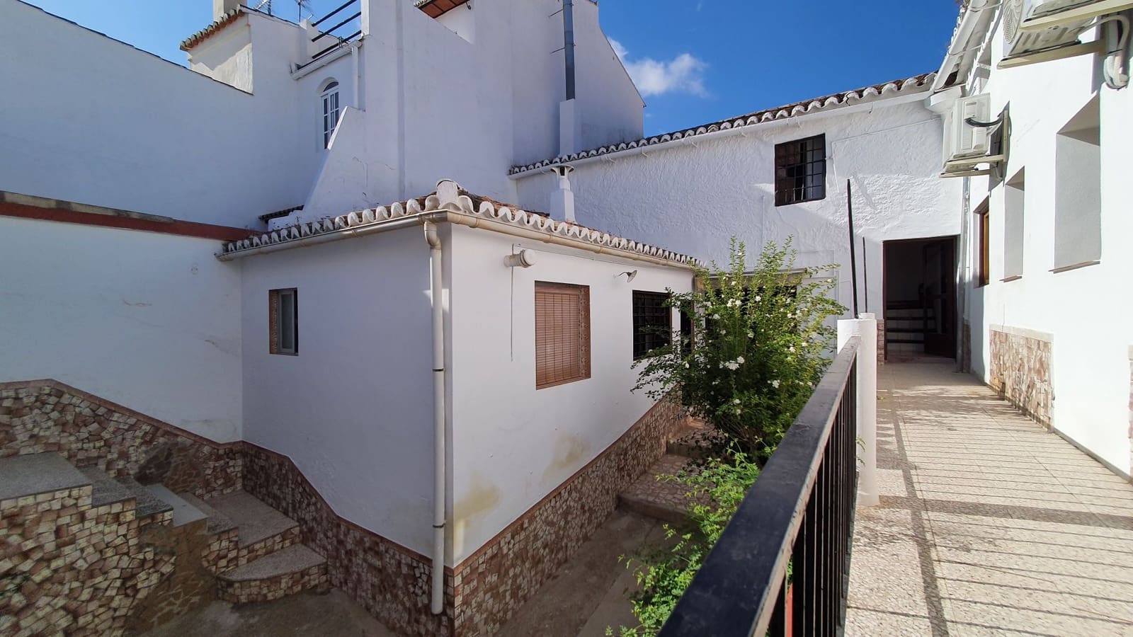 4 soveværelse Byhus til salg i Ardales med swimmingpool - € 420.000 (Ref: 8528534)