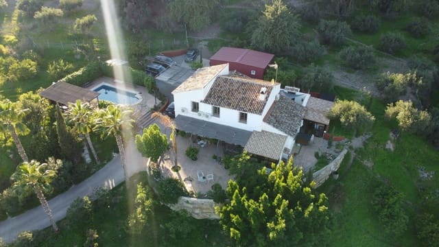 5 sypialnia Finka/Dom wiejski na sprzedaż w Alora z basenem - 695 000 € (Ref: 8763183)