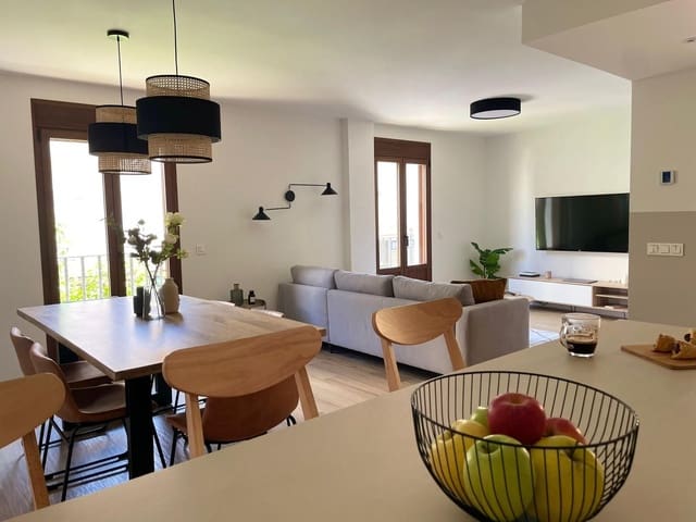 3 bedroom Apartment for rent in Coín - € 1,200 (Ref: 8777720)