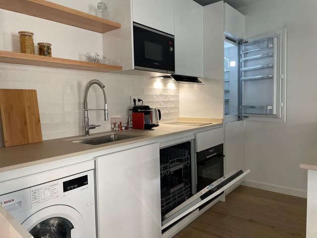 3 bedroom Apartment for rent in Coín - € 1,200 (Ref: 8777720)