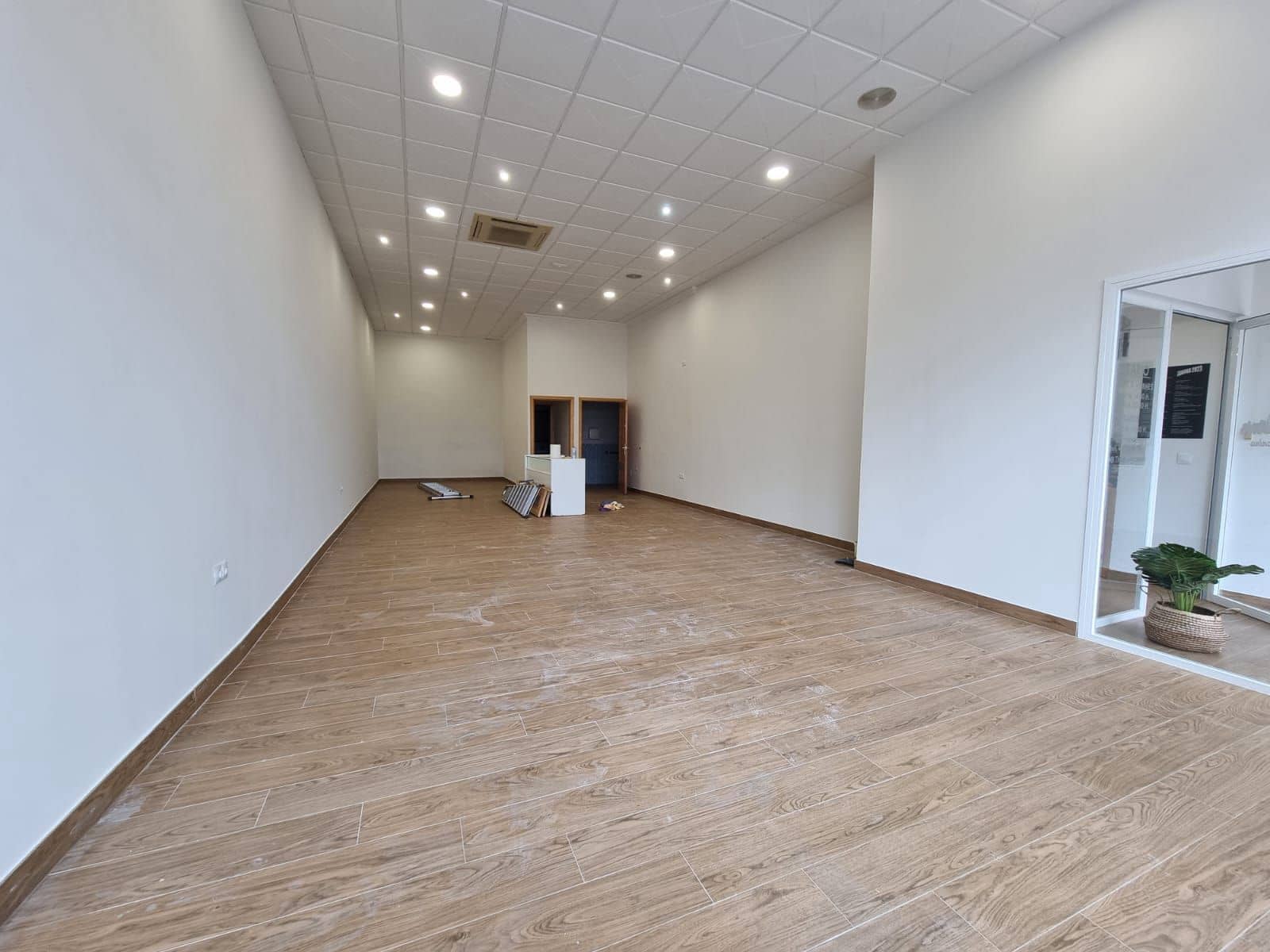 Erhverv til leje i Alhaurin el Grande - € 800 (Ref: 8868848)