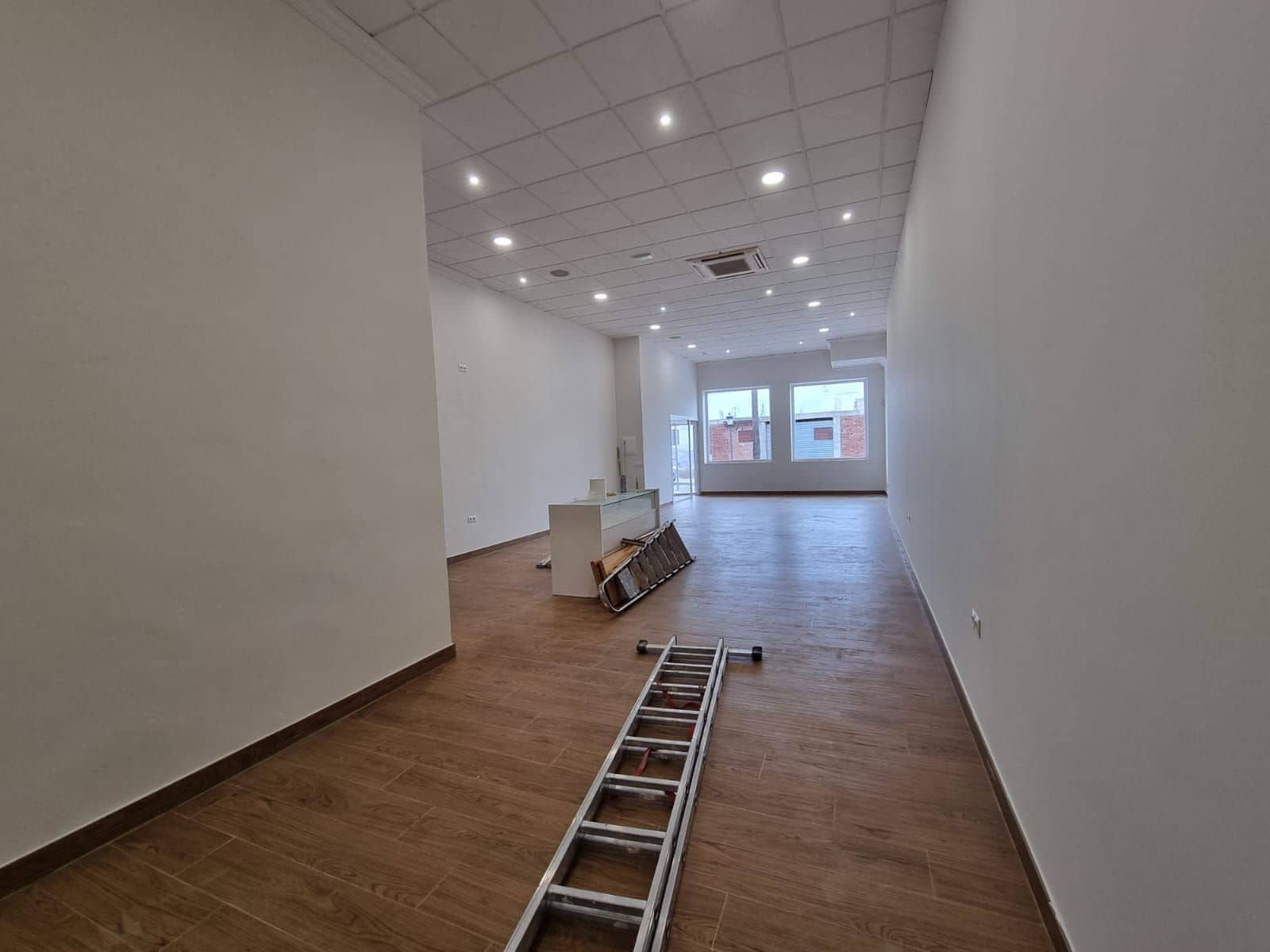 Erhverv til leje i Alhaurin el Grande - € 800 (Ref: 8868848)