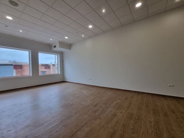 Kaupallinen vuokrattavana paikassa Alhaurín el Grande - 800 € (Ref: 8868848)