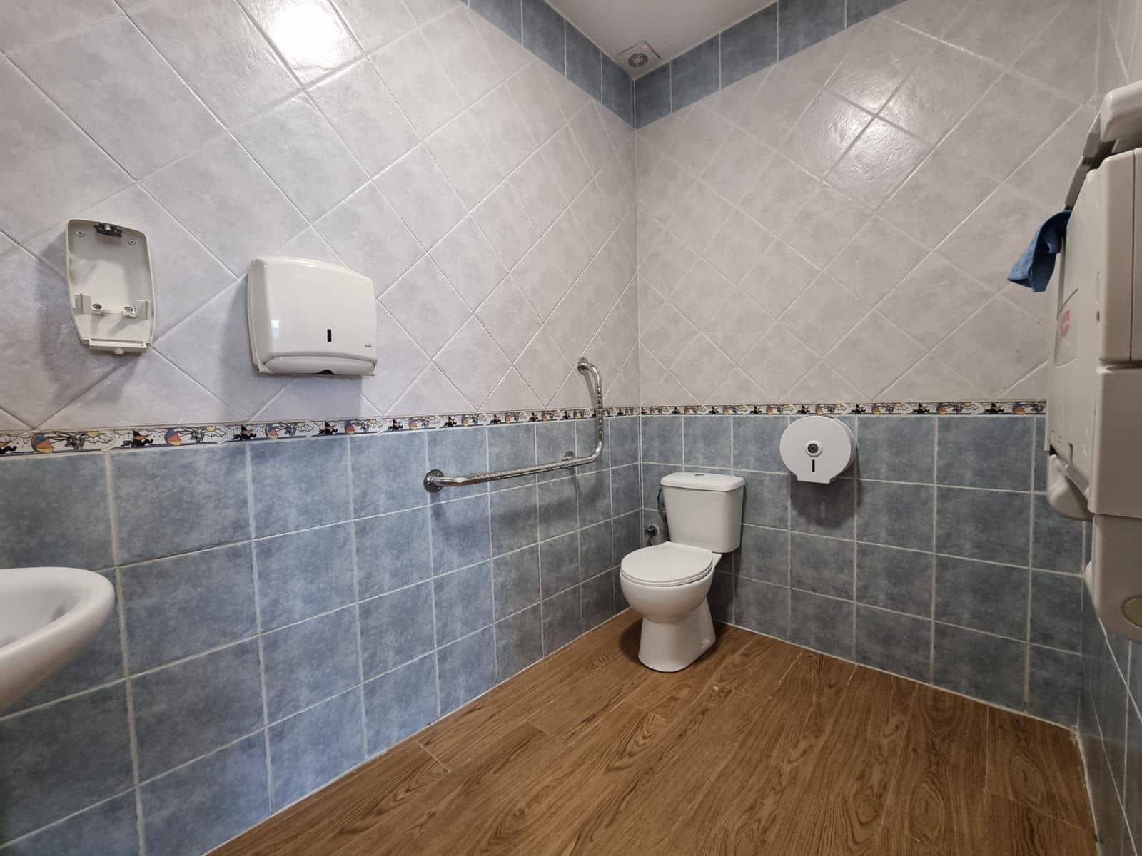 Erhverv til leje i Alhaurin el Grande - € 800 (Ref: 8868848)