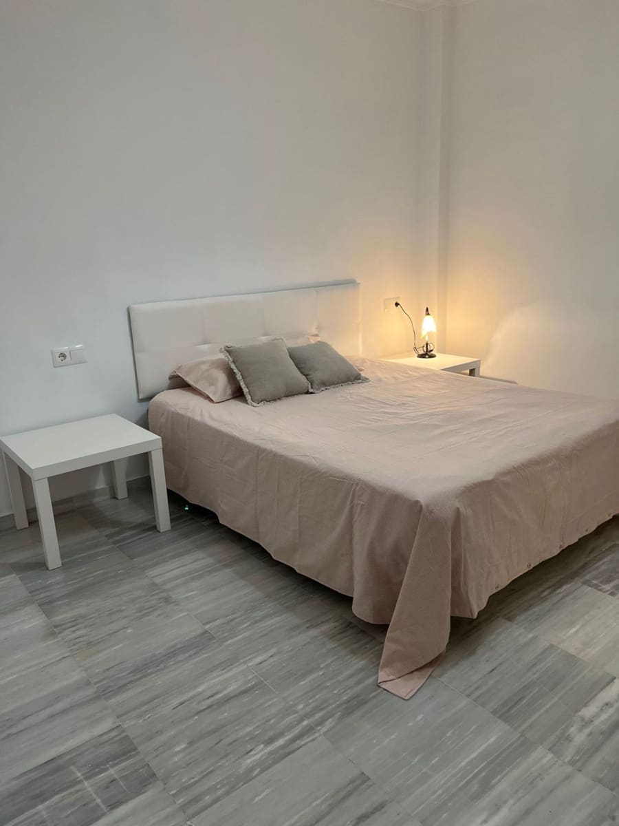 2 bedroom Apartment for rent in Alhaurin Golf with pool garage - € 1,200 (Ref: 8917295)