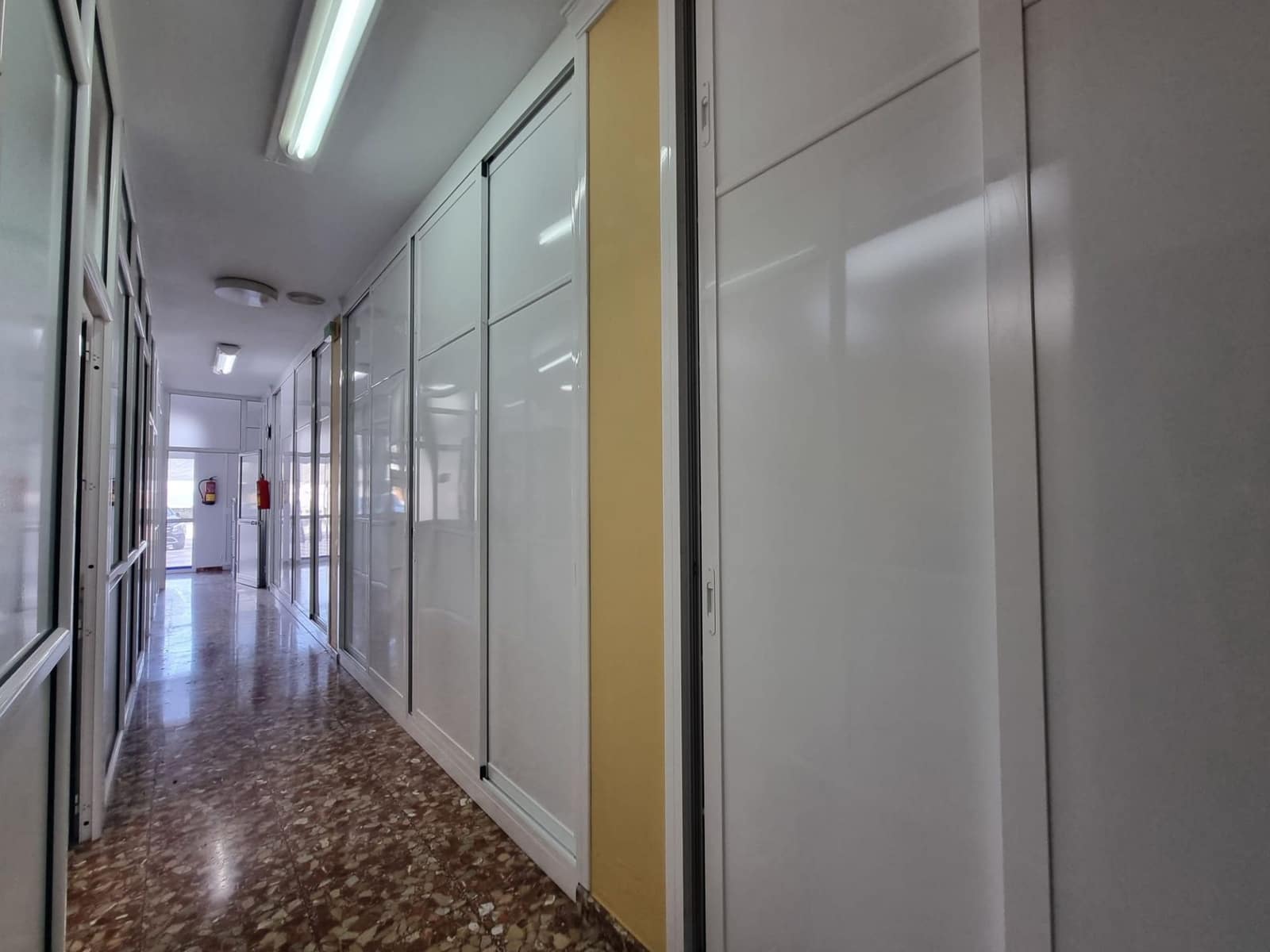 Erhverv til leje i Alhaurin el Grande - € 1.200 (Ref: 8917588)