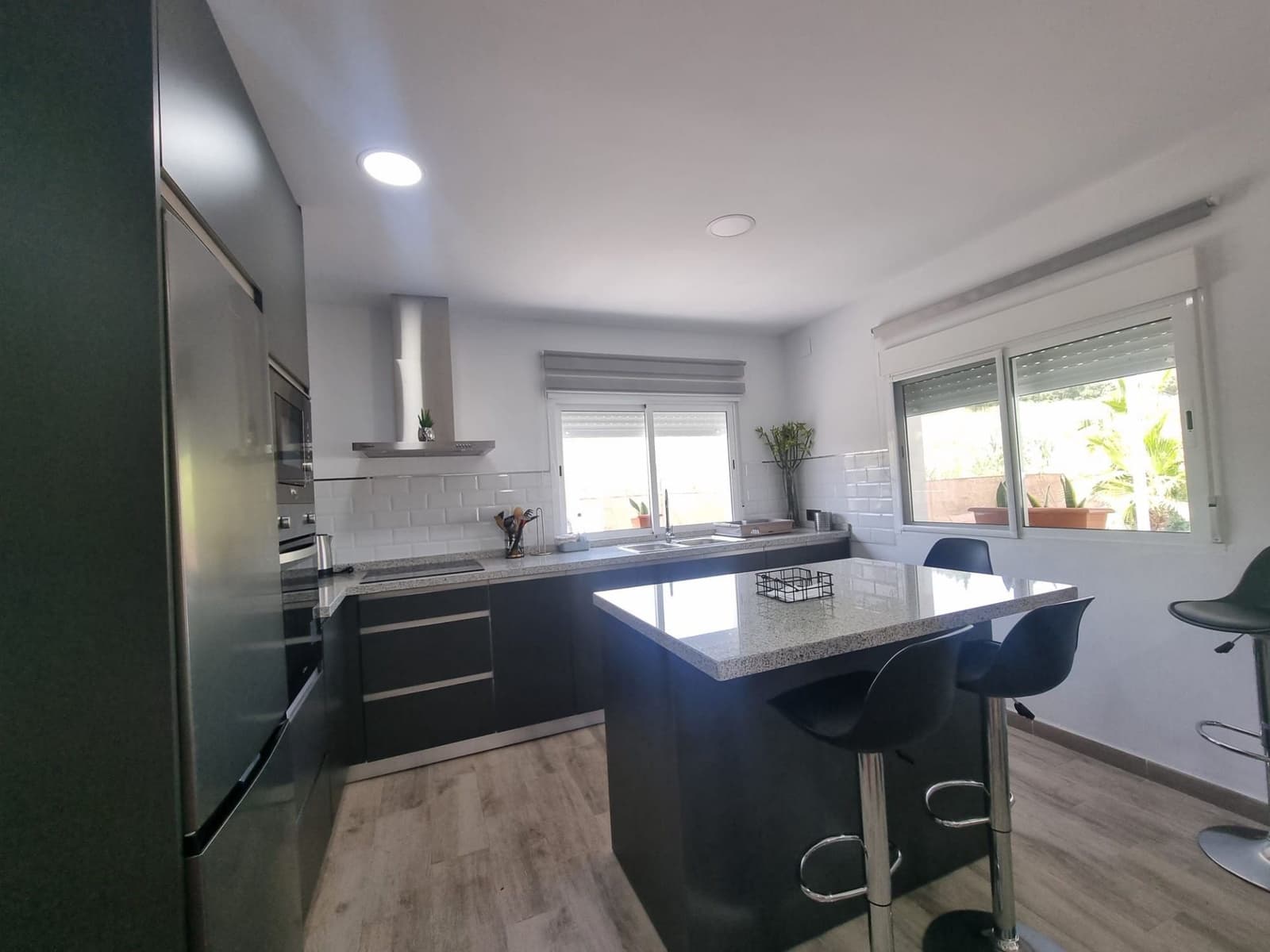 2 slaapkamer Finca/Landhuis te koop in Cartama met zwembad - € 300.000 (Ref: 8987952)