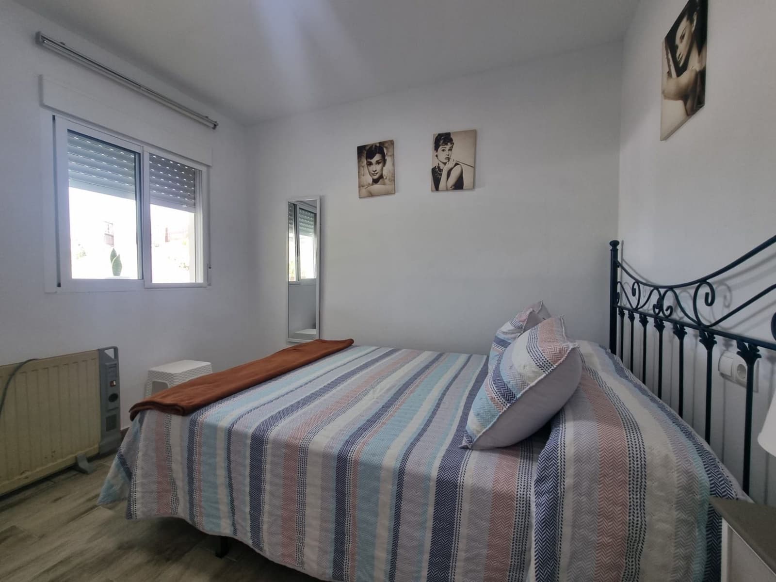 2 slaapkamer Finca/Landhuis te koop in Cartama met zwembad - € 300.000 (Ref: 8987952)