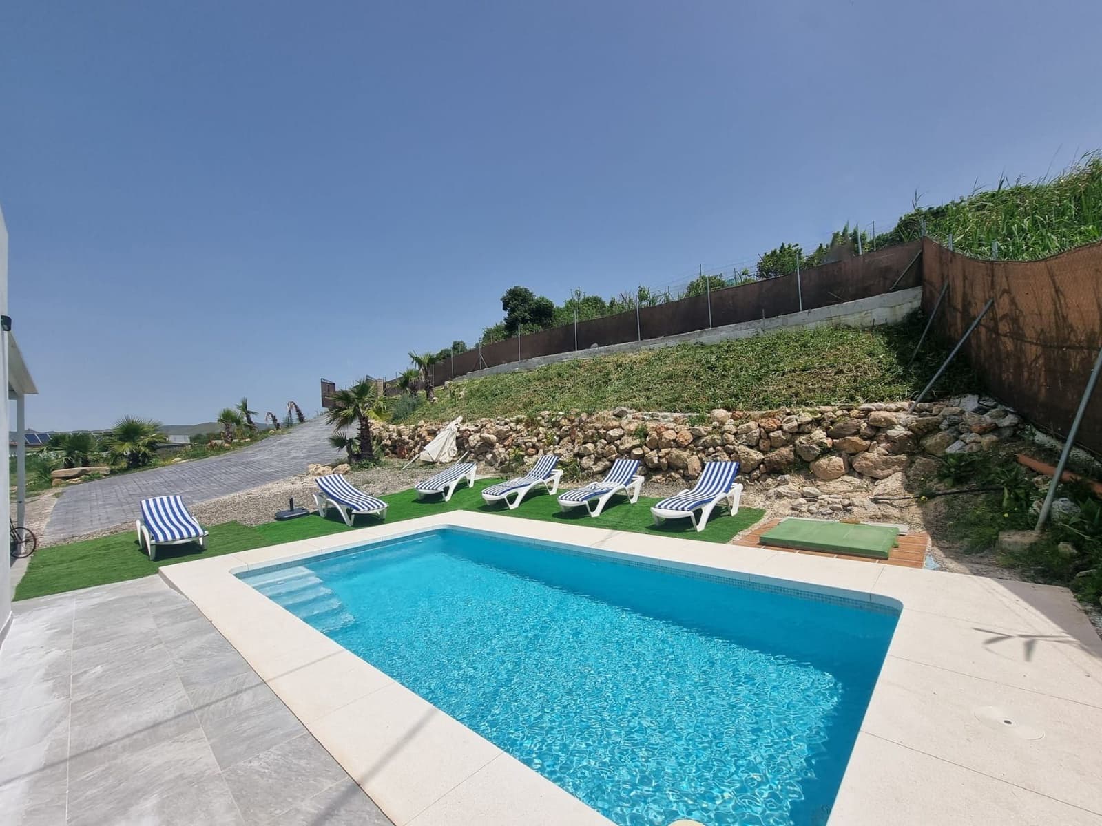 2 slaapkamer Finca/Landhuis te koop in Cartama met zwembad - € 300.000 (Ref: 8987952)