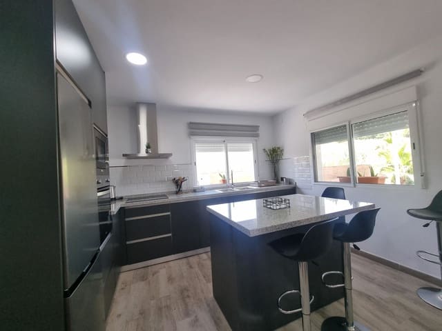 2 slaapkamer Finca/Landhuis te koop in Cártama met zwembad - € 300.000 (Ref: 8987952)