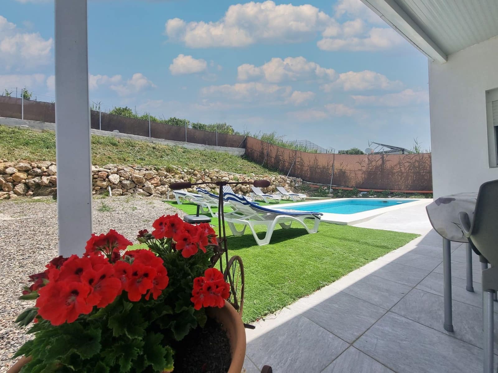 2 slaapkamer Finca/Landhuis te koop in Cartama met zwembad - € 300.000 (Ref: 8987952)