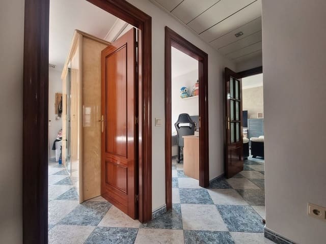 3 Zimmer Apartment zu verkaufen in Coín - 198.000 € (Ref: 9033279)