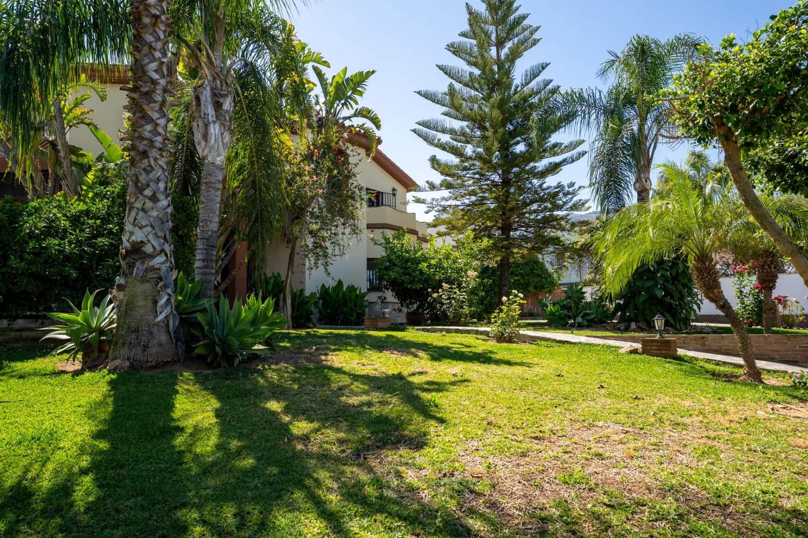 4 soveværelse Villa til salg i Alhaurin el Grande med swimmingpool - € 695.000 (Ref: 9076953)