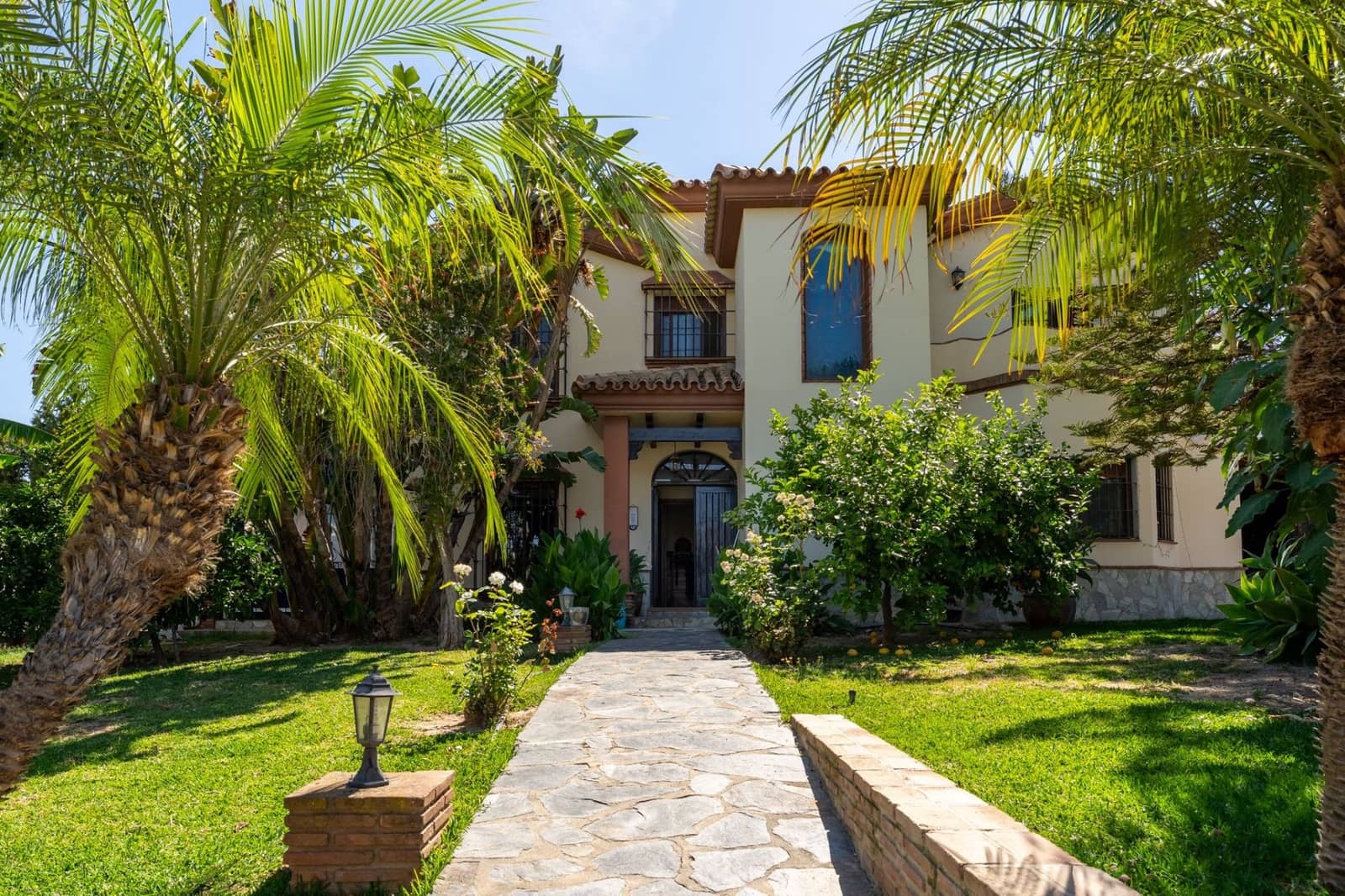 4 soveværelse Villa til salg i Alhaurin el Grande med swimmingpool - € 695.000 (Ref: 9076953)