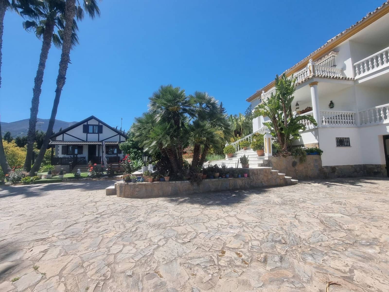 9 sypialnia Finka/Dom wiejski na sprzedaż w Alhaurin el Grande z basenem - 1 800 000 € (Ref: 9126187)