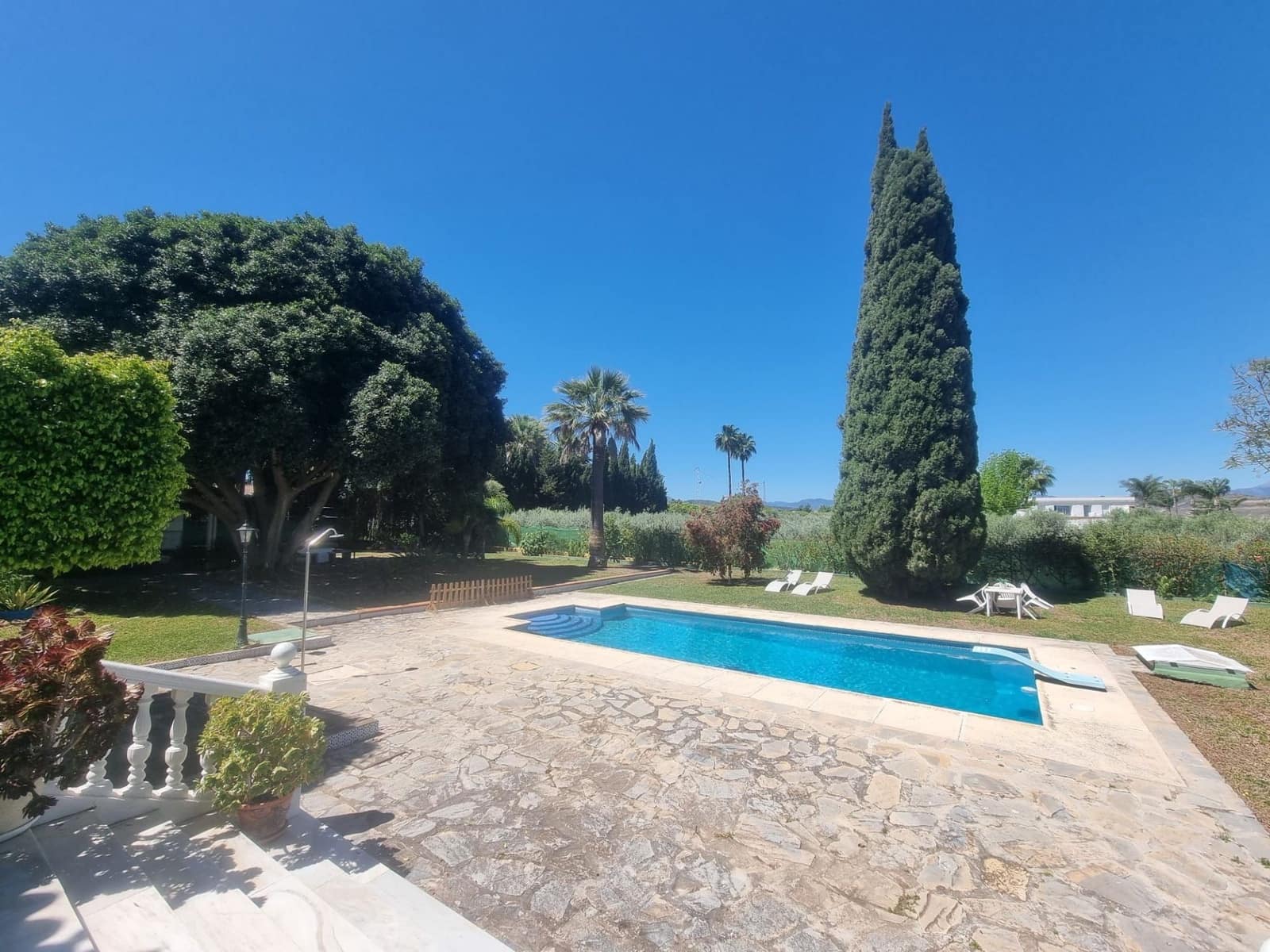 9 sypialnia Finka/Dom wiejski na sprzedaż w Alhaurin el Grande z basenem - 1 800 000 € (Ref: 9126187)