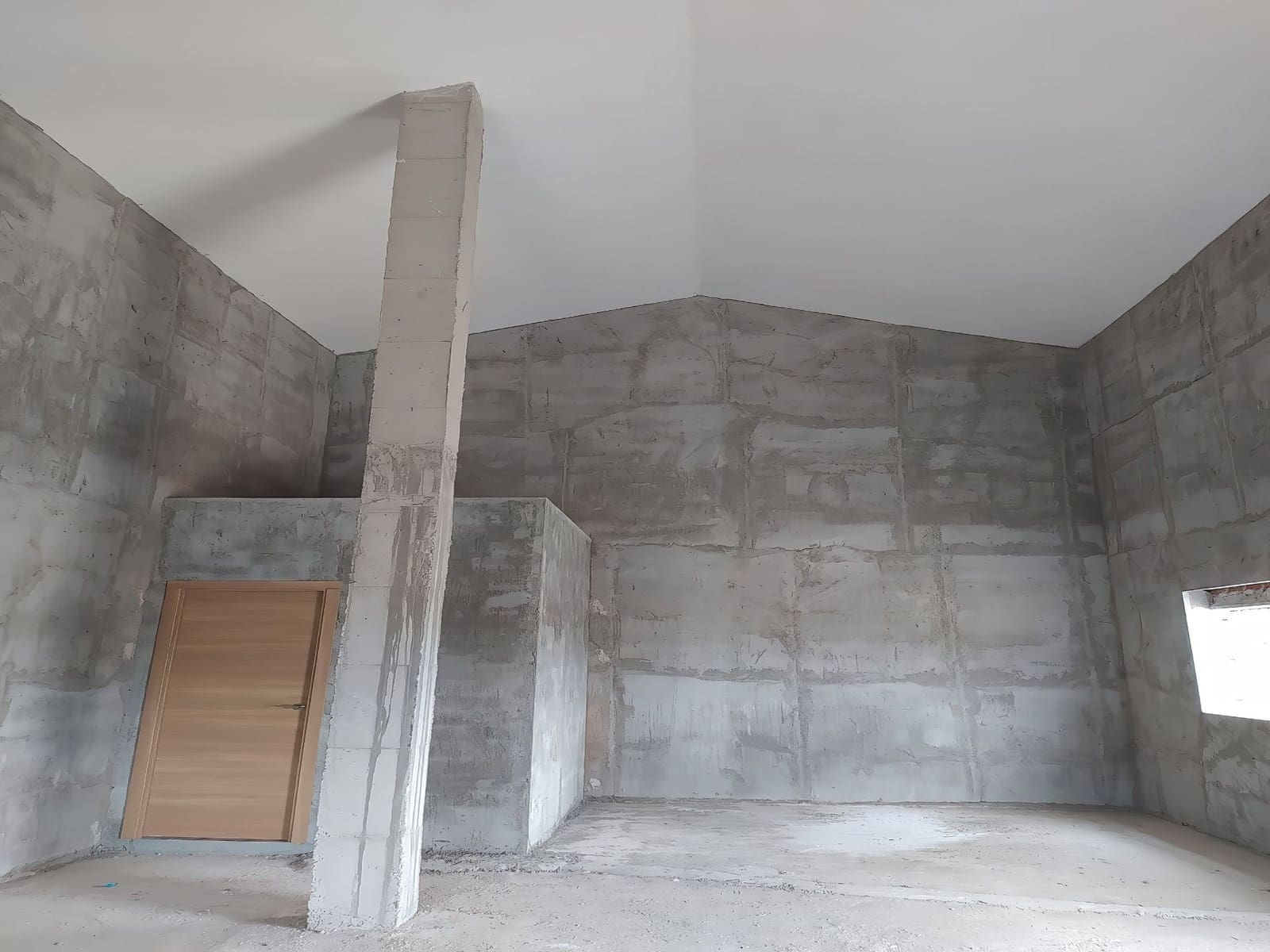 Erhverv til salg i Coin - € 199.000 (Ref: 9164769)