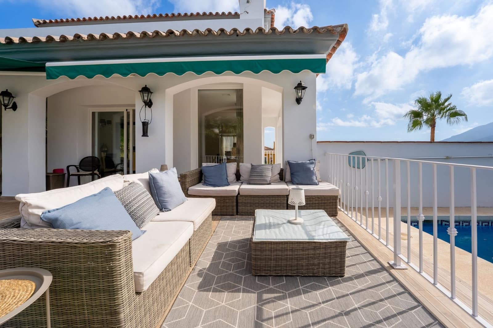 4 soveværelse Villa til salg i Coin med swimmingpool - € 629.000 (Ref: 9235884)