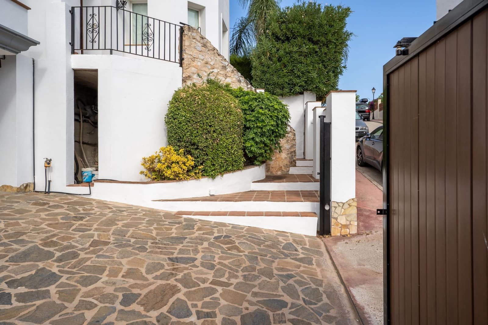 4 soveværelse Villa til salg i Coin med swimmingpool - € 629.000 (Ref: 9235884)