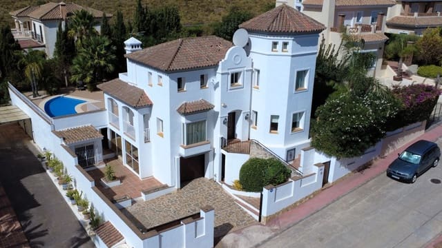 4 quarto Moradia para venda em Coín com piscina garagem - 549 000 € (Ref: 9235884)
