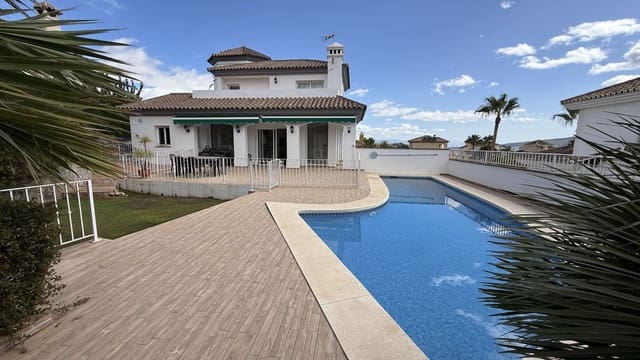 4 quarto Moradia para venda em Coín com piscina garagem - 549 000 € (Ref: 9235884)