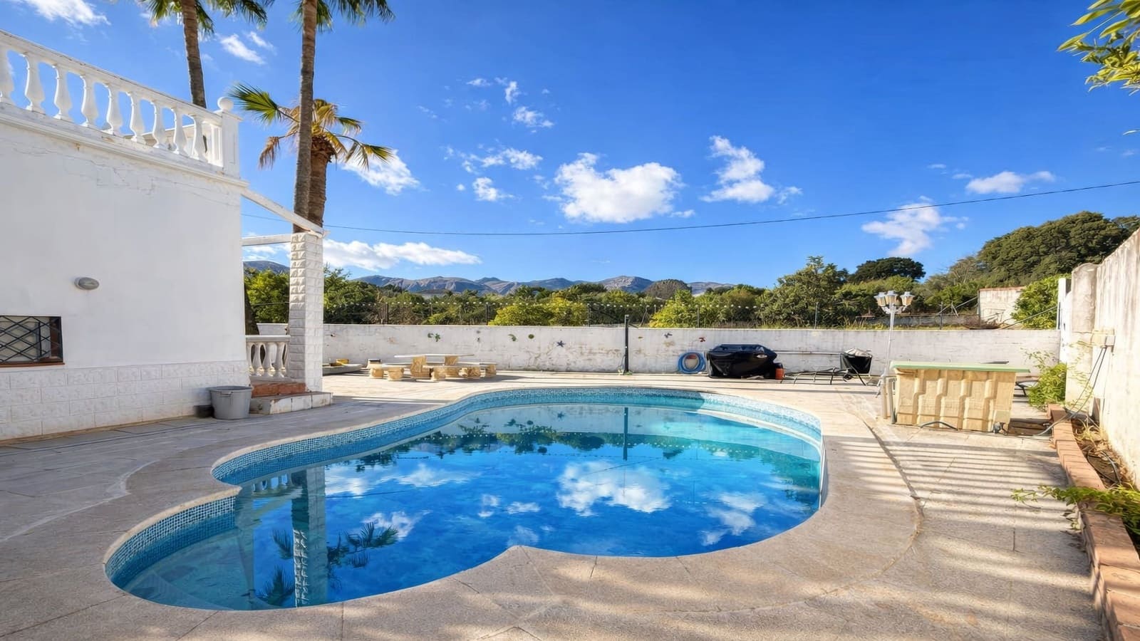 6 bedroom Finca/Country House for sale in Alhaurin de la Torre with pool - € 595,000 (Ref: 9340437)