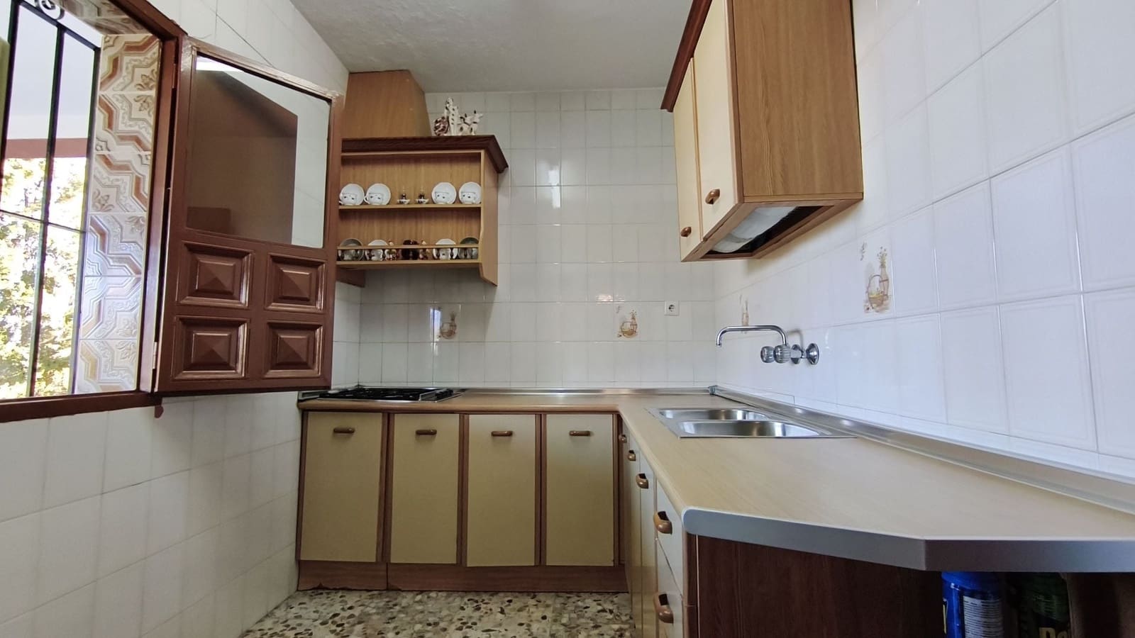 3 soveværelse Finca/Landehus til salg i Guaro med swimmingpool - € 330.000 (Ref: 9395275)