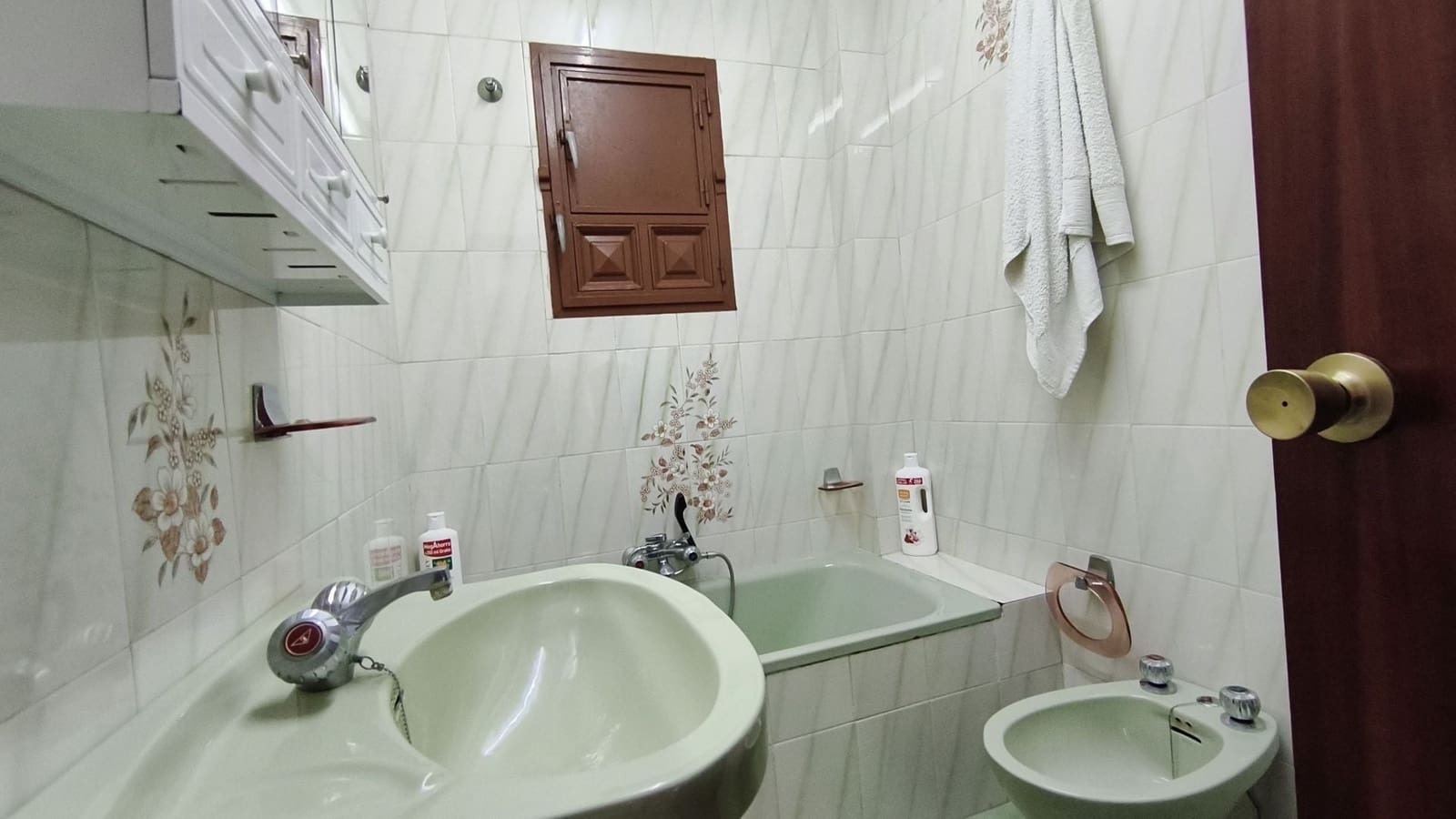 3 soveværelse Finca/Landehus til salg i Guaro med swimmingpool - € 330.000 (Ref: 9395275)