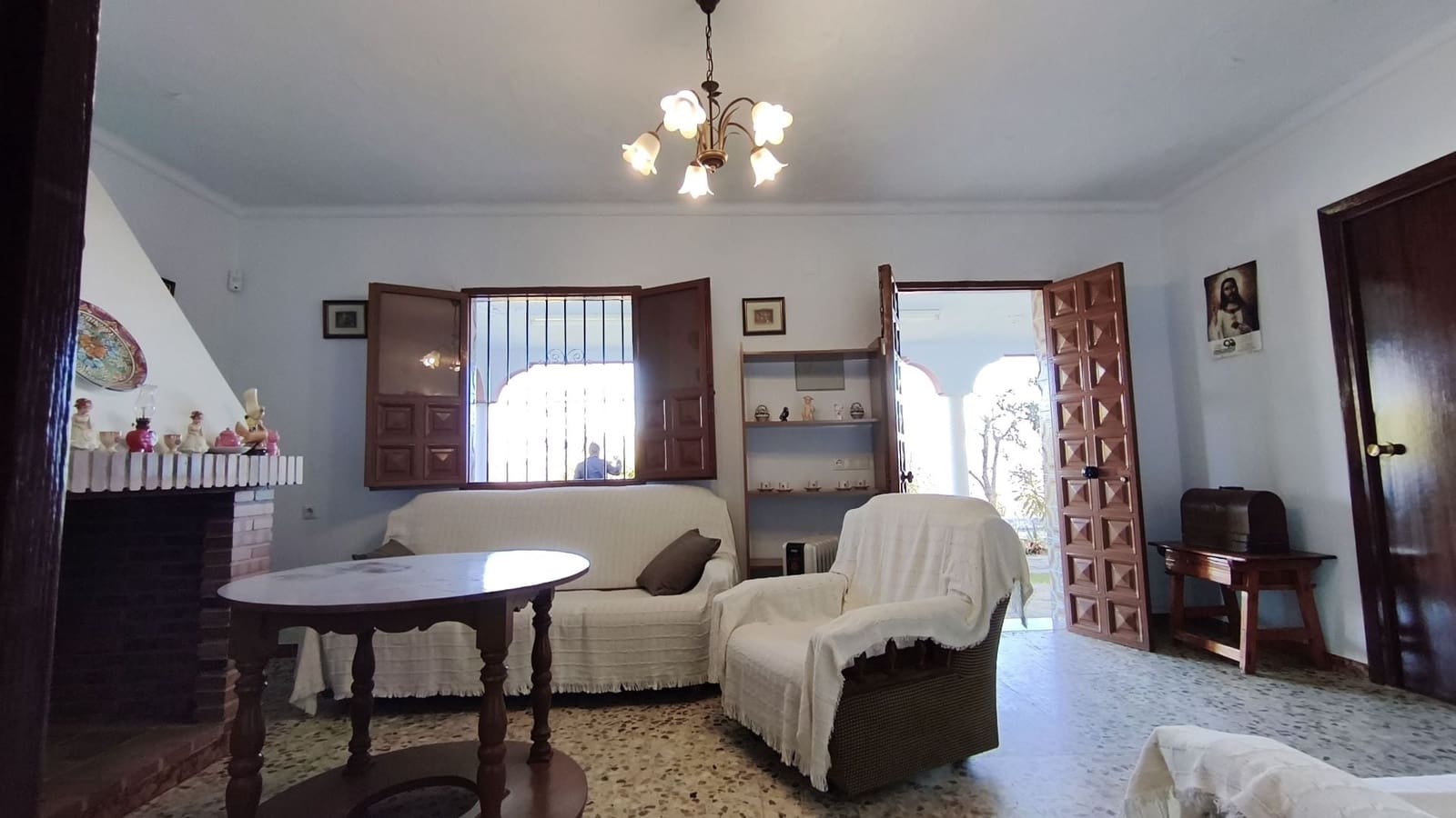 3 soveværelse Finca/Landehus til salg i Guaro med swimmingpool - € 330.000 (Ref: 9395275)