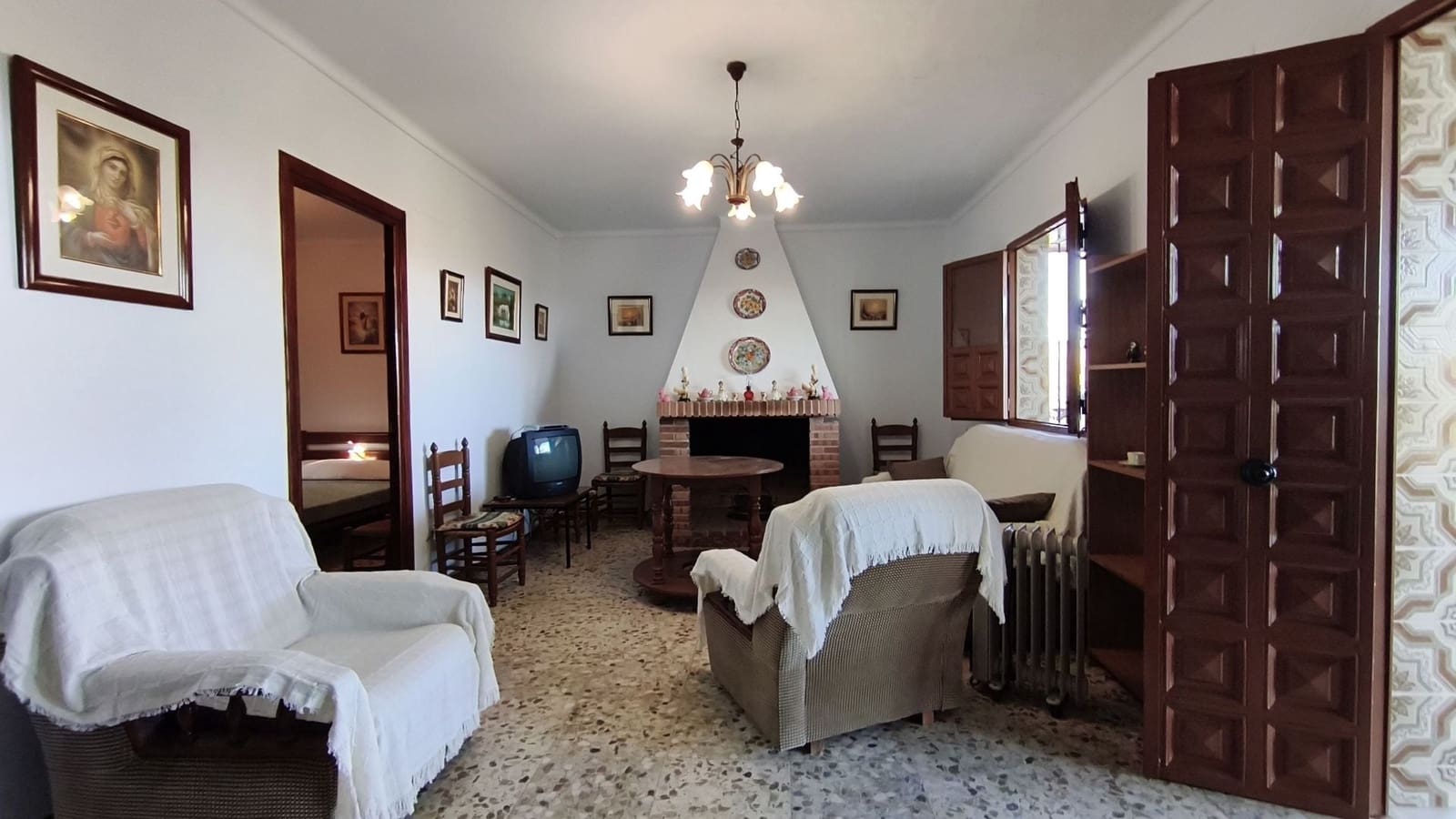 3 soveværelse Finca/Landehus til salg i Guaro med swimmingpool - € 330.000 (Ref: 9395275)